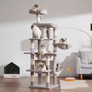 Arbre à chat gris de 178 cm de haut avec deux chatons dans une niche, un panier suspendu et des jouets.